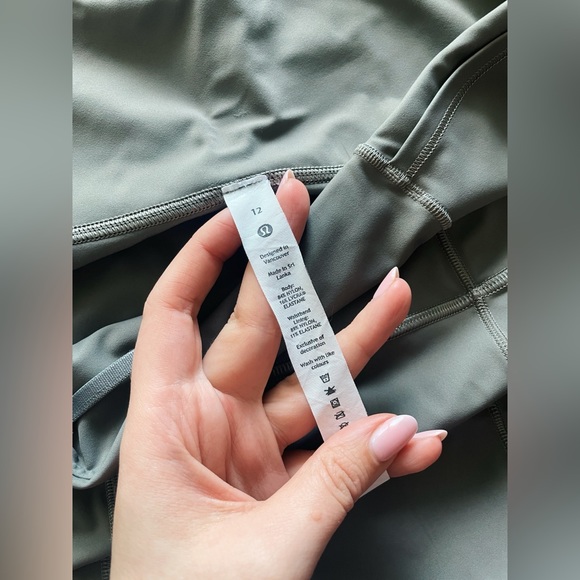 Lululemon - Fast and Free High-Rise Tight 25" (Carbon Dust) - Running Leggings - Picture 5 of 5